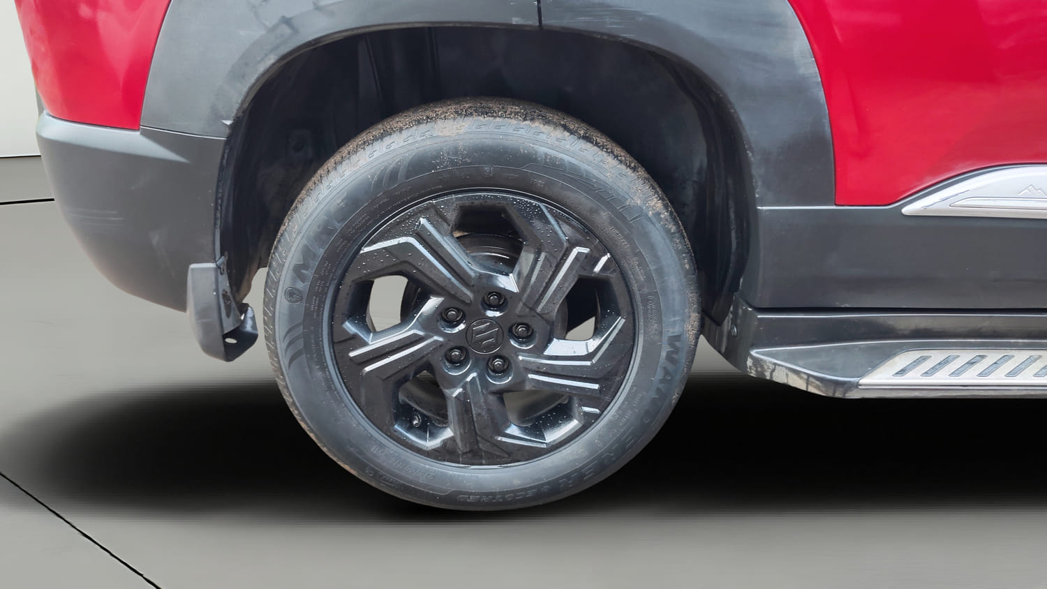 Used 2023 Maruti Suzuki Brezza ZXi Plus Petrol Manual tyres RIGHT REAR TYRE RIM VIEW