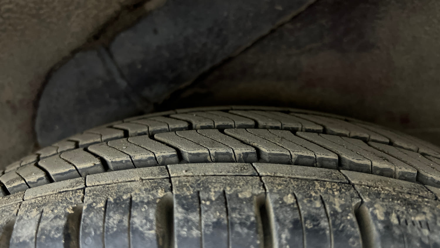 Used 2012 Hyundai i10 Era 1.1 iRDE2 Petrol Manual tyres LEFT REAR TYRE TREAD VIEW