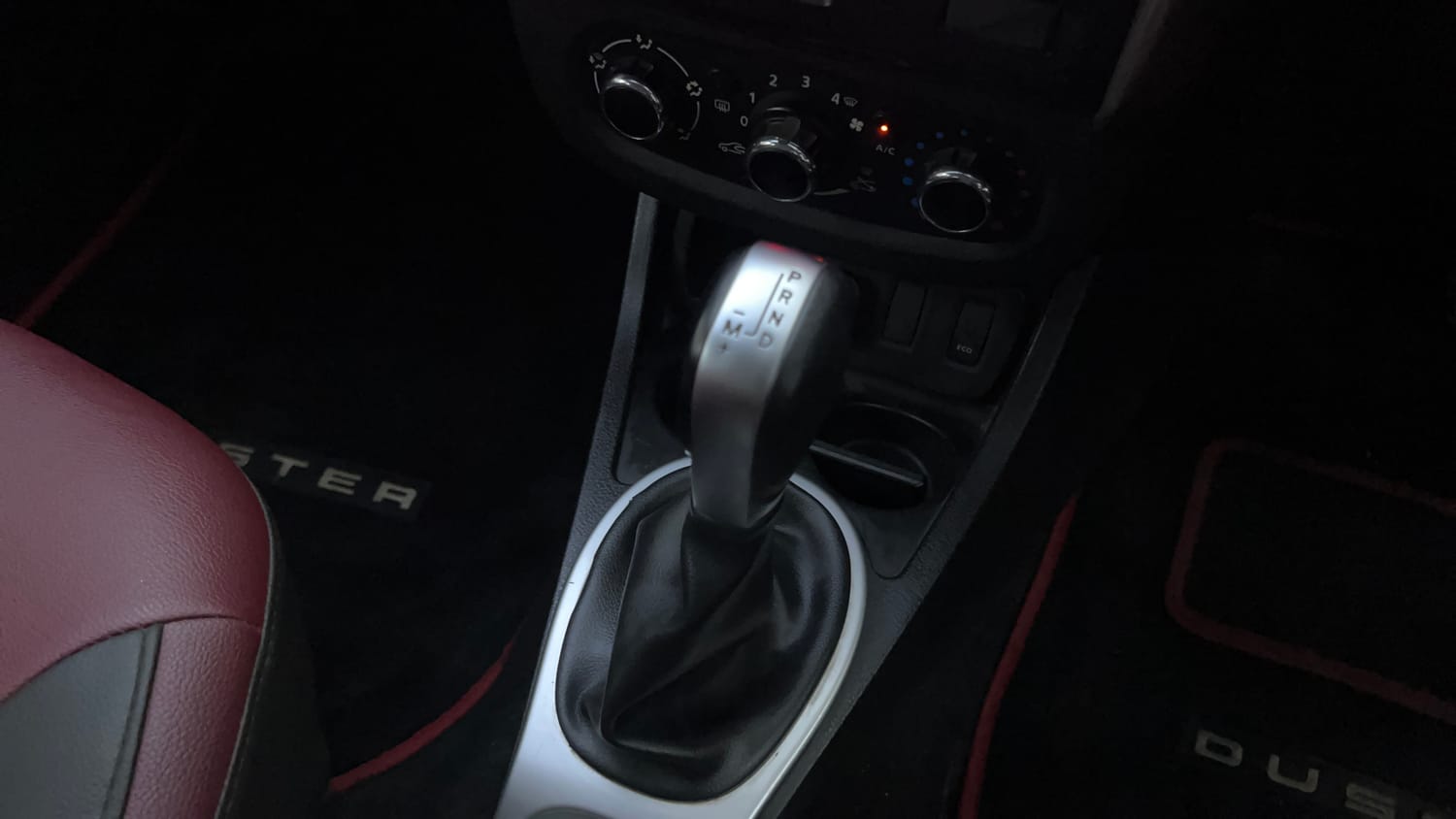 Used 2018 Renault Duster RXS CVT Petrol Automatic interior GEAR  KNOB VIEW