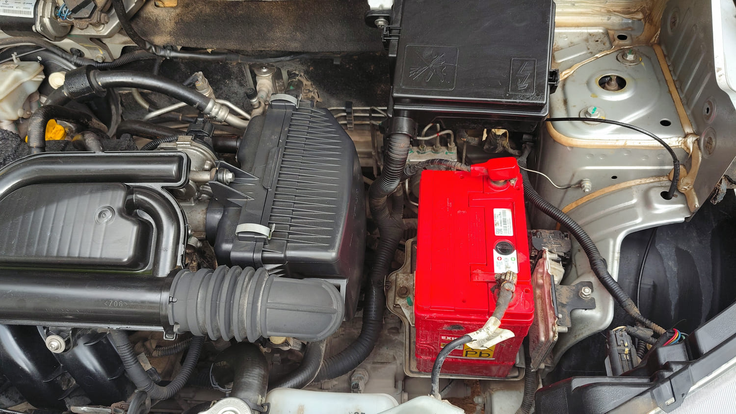 Used 2020 Renault Kwid RXT Petrol Manual engine ENGINE LEFT SIDE VIEW