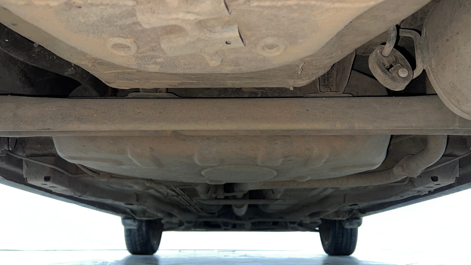Used 2021 Tata Tiago XZ Plus Petrol Manual extra REAR UNDERBODY VIEW (TAKEN FROM REAR)