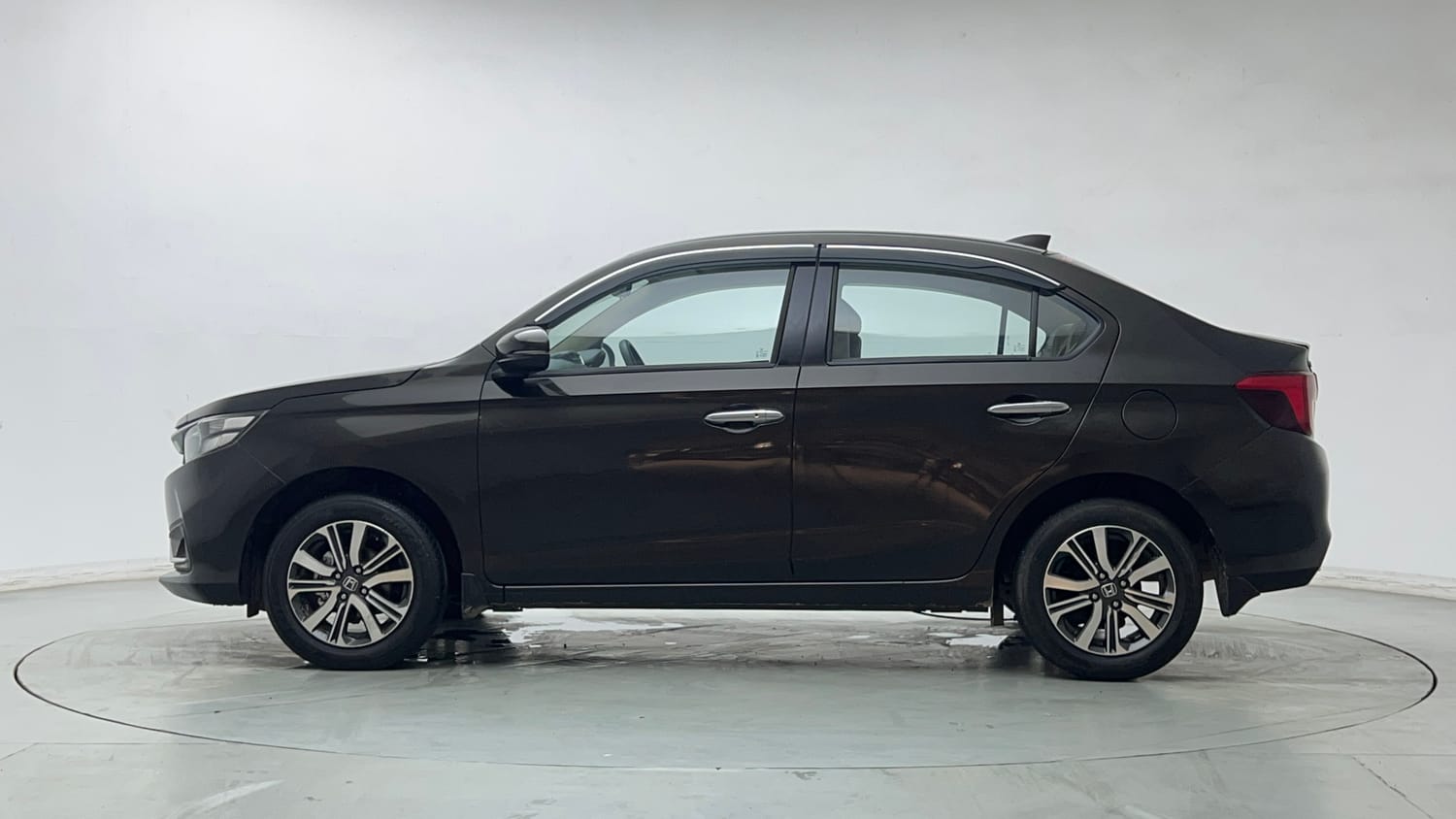 Used 2025 honda Amaze 2nd Generation VX 1.2 Petrol MT Petrol Manual exterior LEFT SIDE VIEW