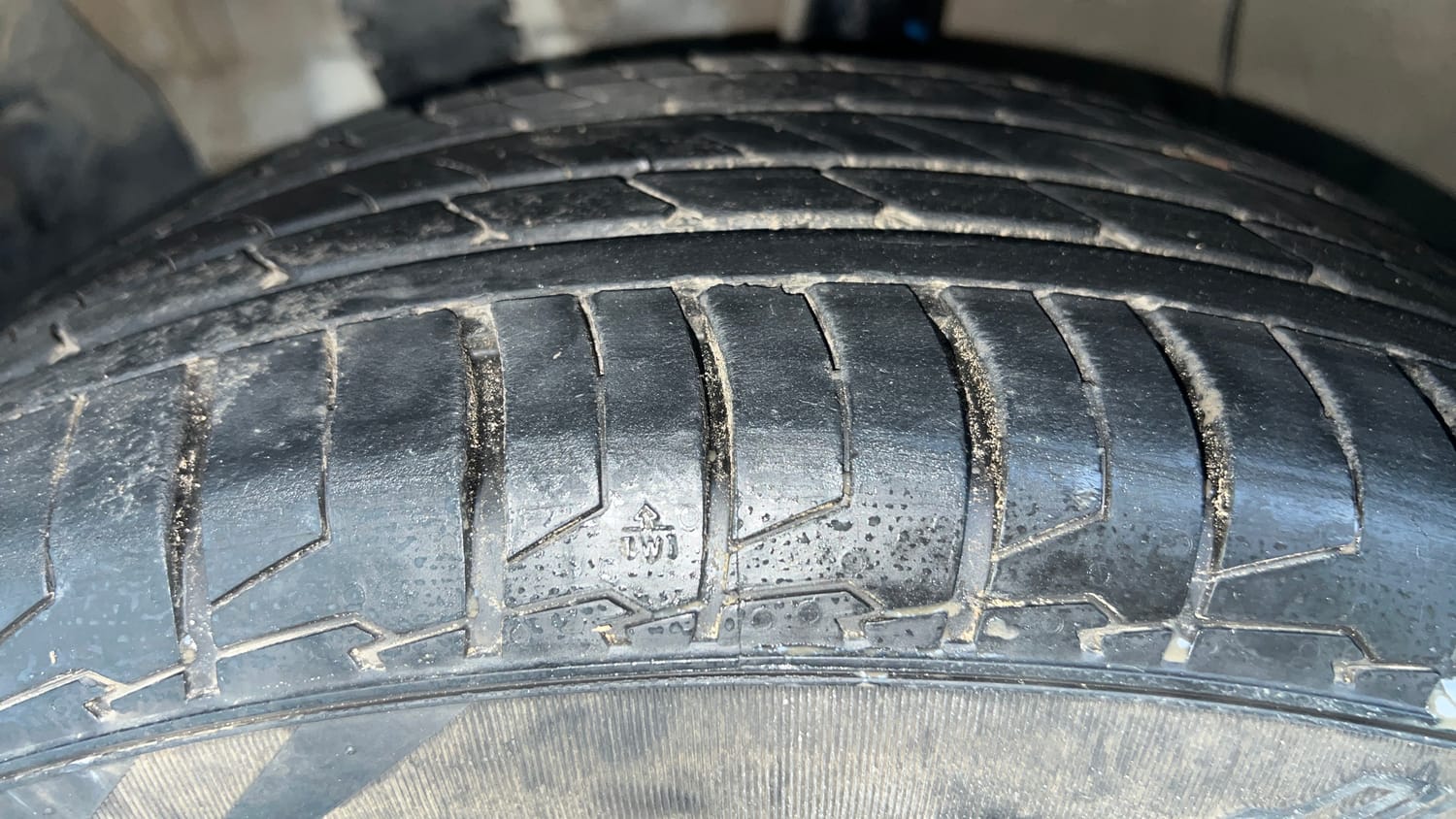 Used 2024 Hyundai Creta 1.5 CRDi Diesel MT DSL S(O) Diesel Manual tyres LEFT FRONT TYRE TREAD VIEW