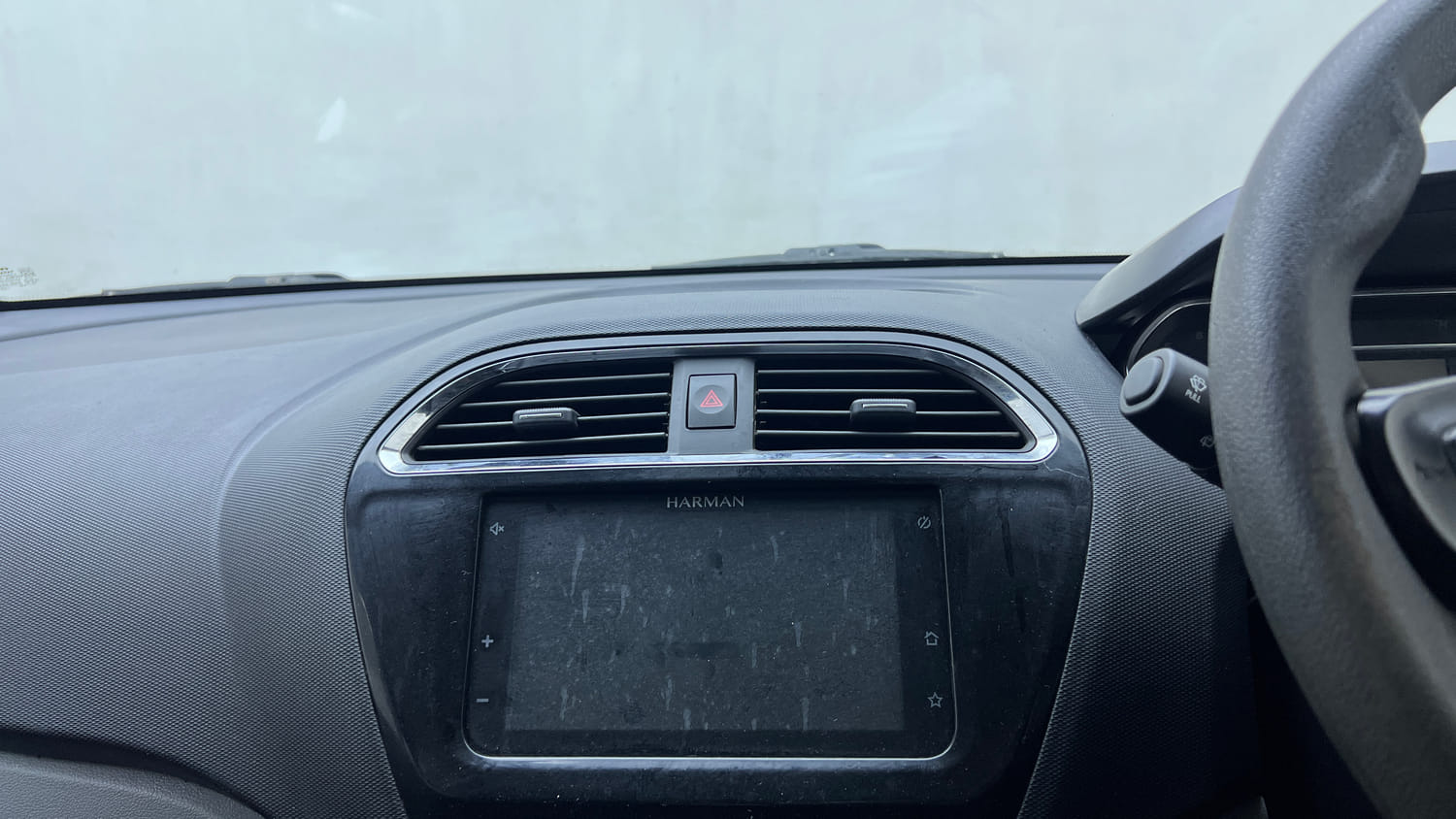 Used 2021 Tata Tiago XZ Plus Petrol Manual top_features Integrated (in-dash) music system