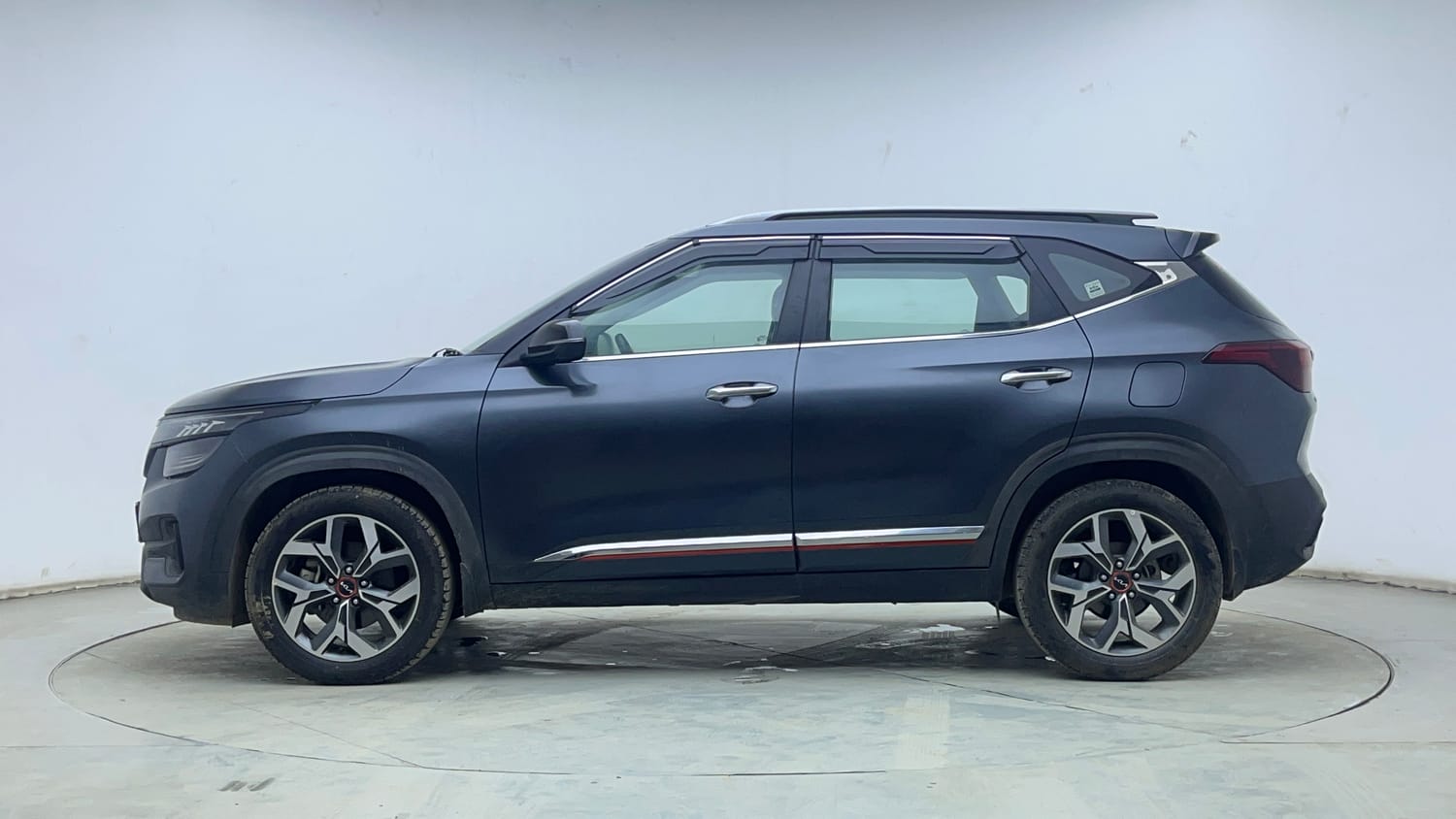 Used 2022 Kia Seltos X Line 1.4 DCT Petrol Automatic exterior LEFT SIDE VIEW