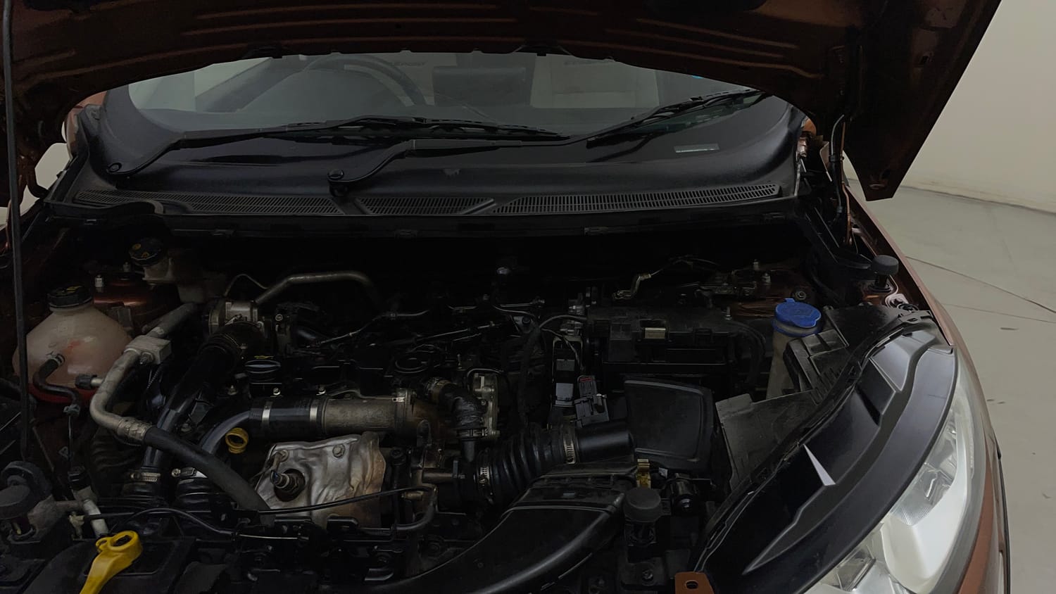 Used 2021 Ford EcoSport Titanium 1.5L TDCi Diesel Manual engine ENGINE LEFT SIDE HINGE & APRON VIEW