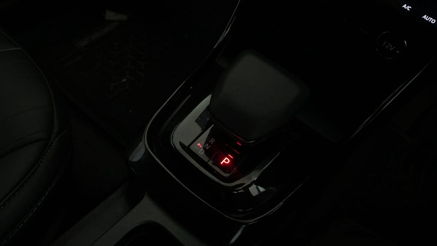 Used 2025 Tata Altroz Accomplished Plus S Petrol 6DCT Petrol Automatic interior GEAR  KNOB VIEW