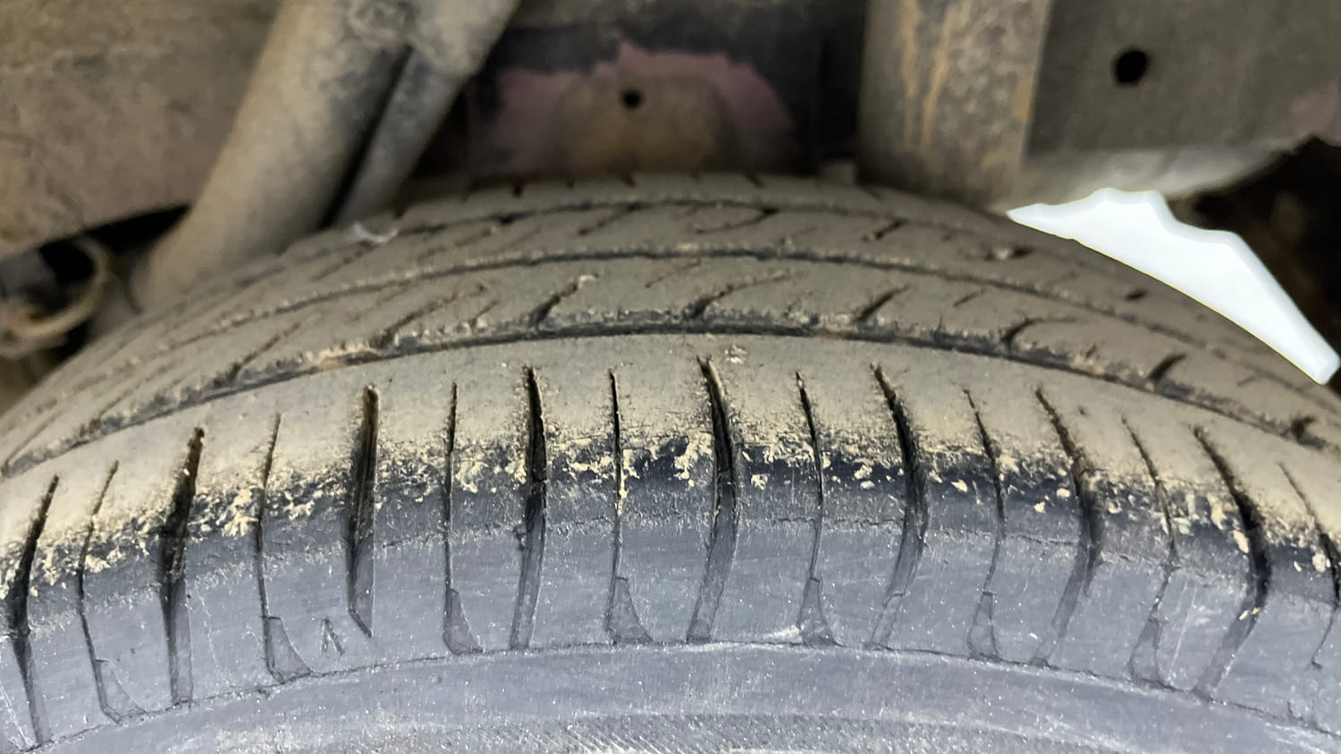 Used 2018 Mahindra KUV100 NXT K2 6 STR Petrol Manual tyres LEFT REAR TYRE TREAD VIEW