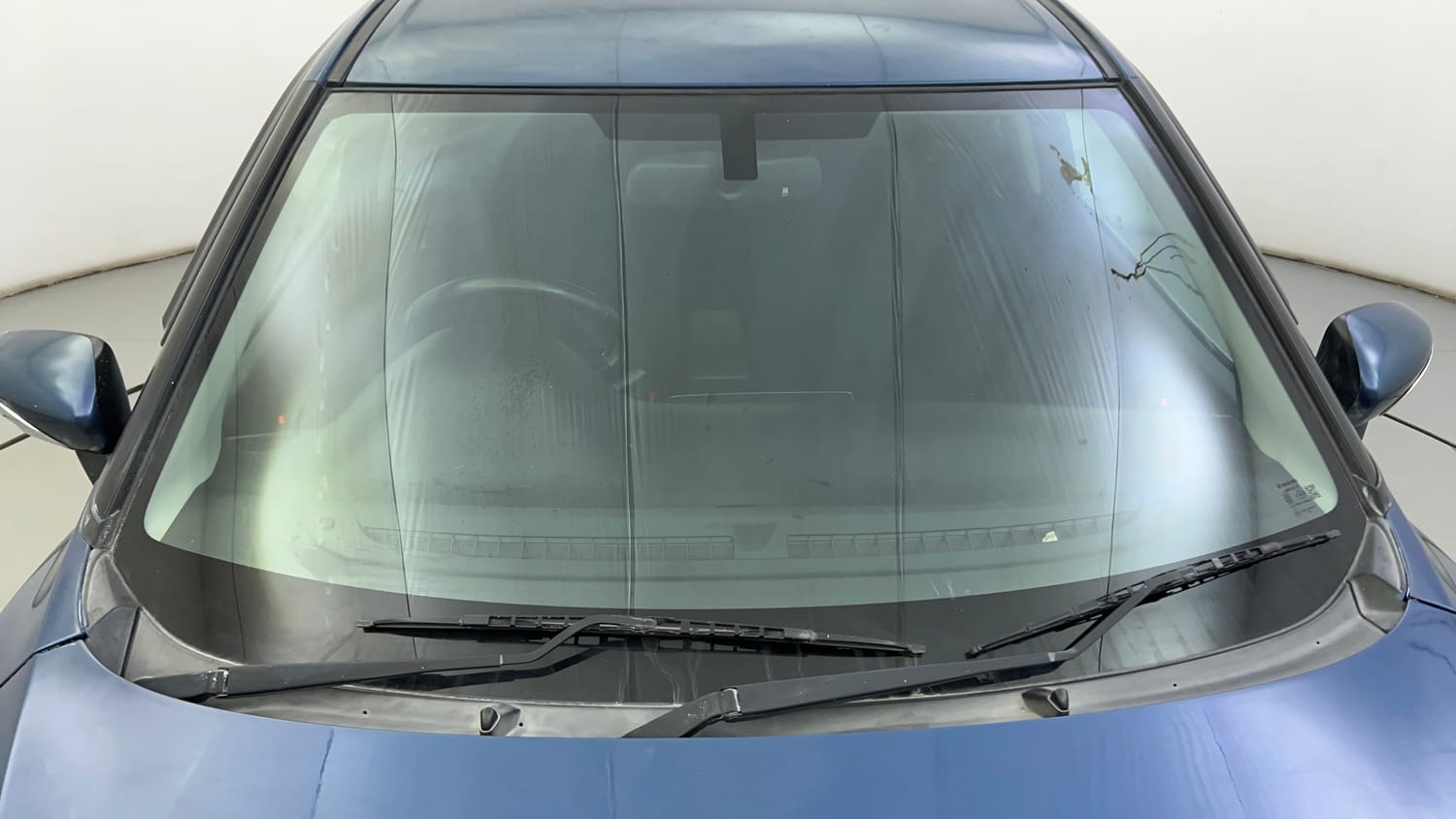 Used 2017 Maruti Suzuki Baleno Alpha 1.2 AT Petrol Automatic exterior FRONT WINDSHIELD VIEW