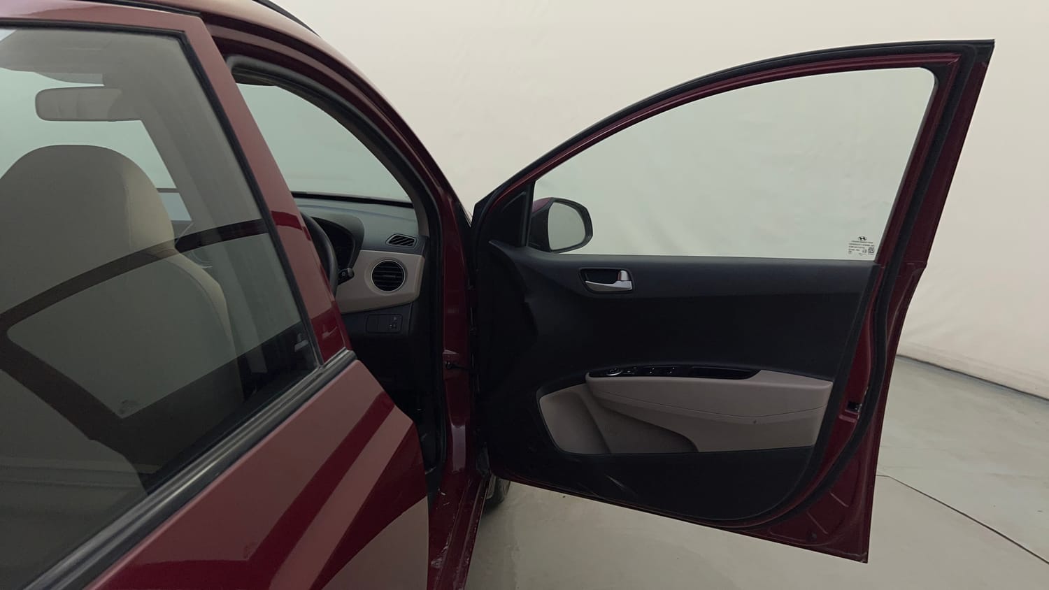 Used 2015 Hyundai Grand i10 Sportz 1.2 Kappa VTVT Petrol Manual interior RIGHT FRONT DOOR OPEN VIEW
