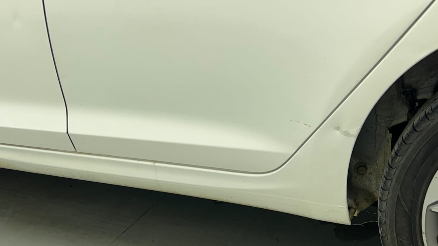 Used 2019 Hyundai Verna SX 1.6 VTVT Petrol Manual dents MINOR SCRATCH