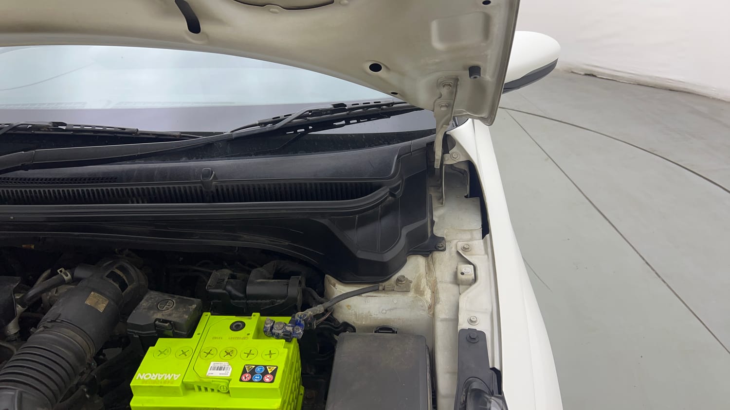 Used 2020 Hyundai New i20 Asta (O) 1.0 Turbo DCT Petrol Automatic engine ENGINE LEFT SIDE HINGE & APRON VIEW