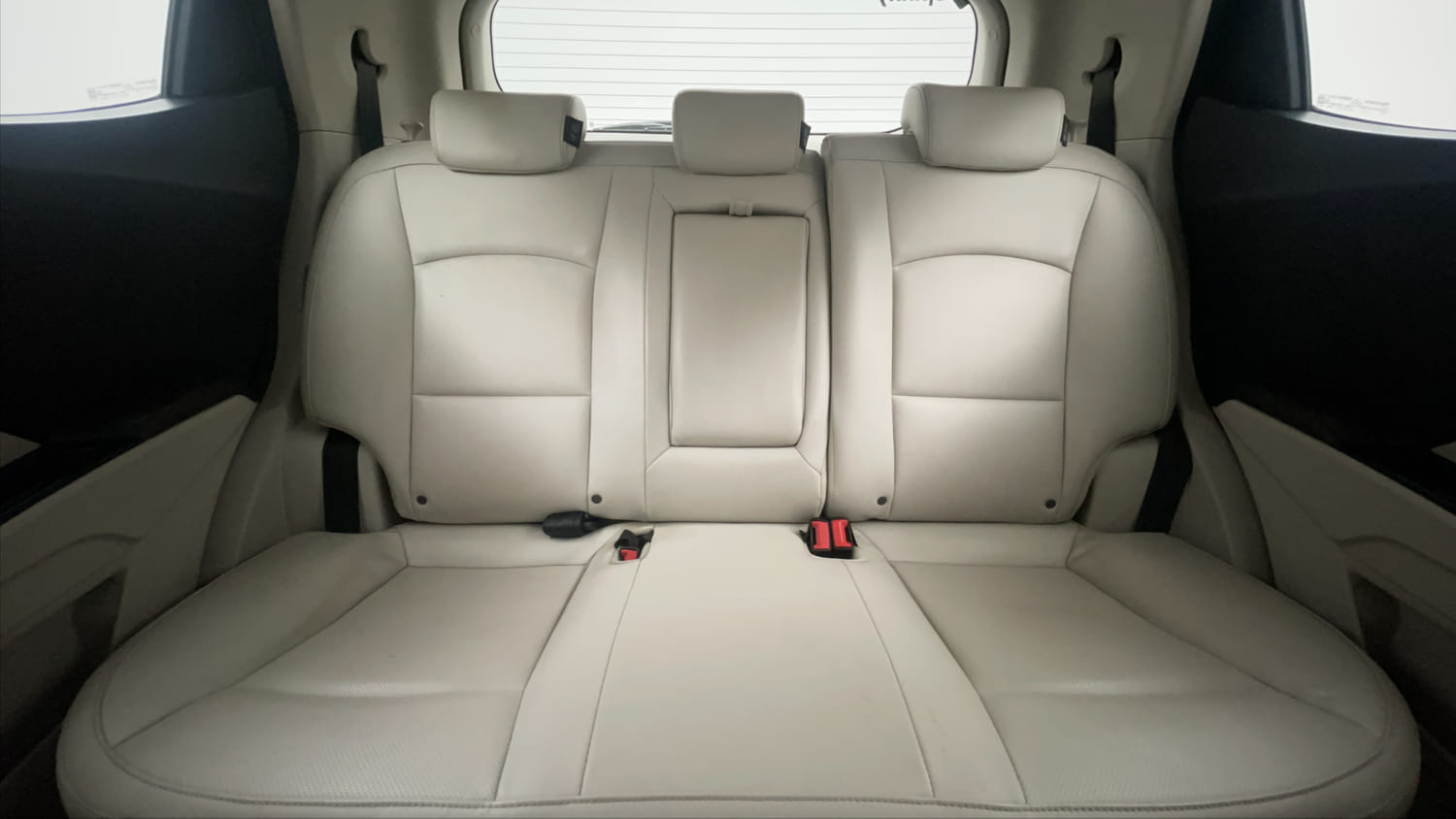 Used 2022 Mahindra XUV 300 W8 (O) 1.2 Petrol Petrol Manual interior REAR SEAT CONDITION VIEW