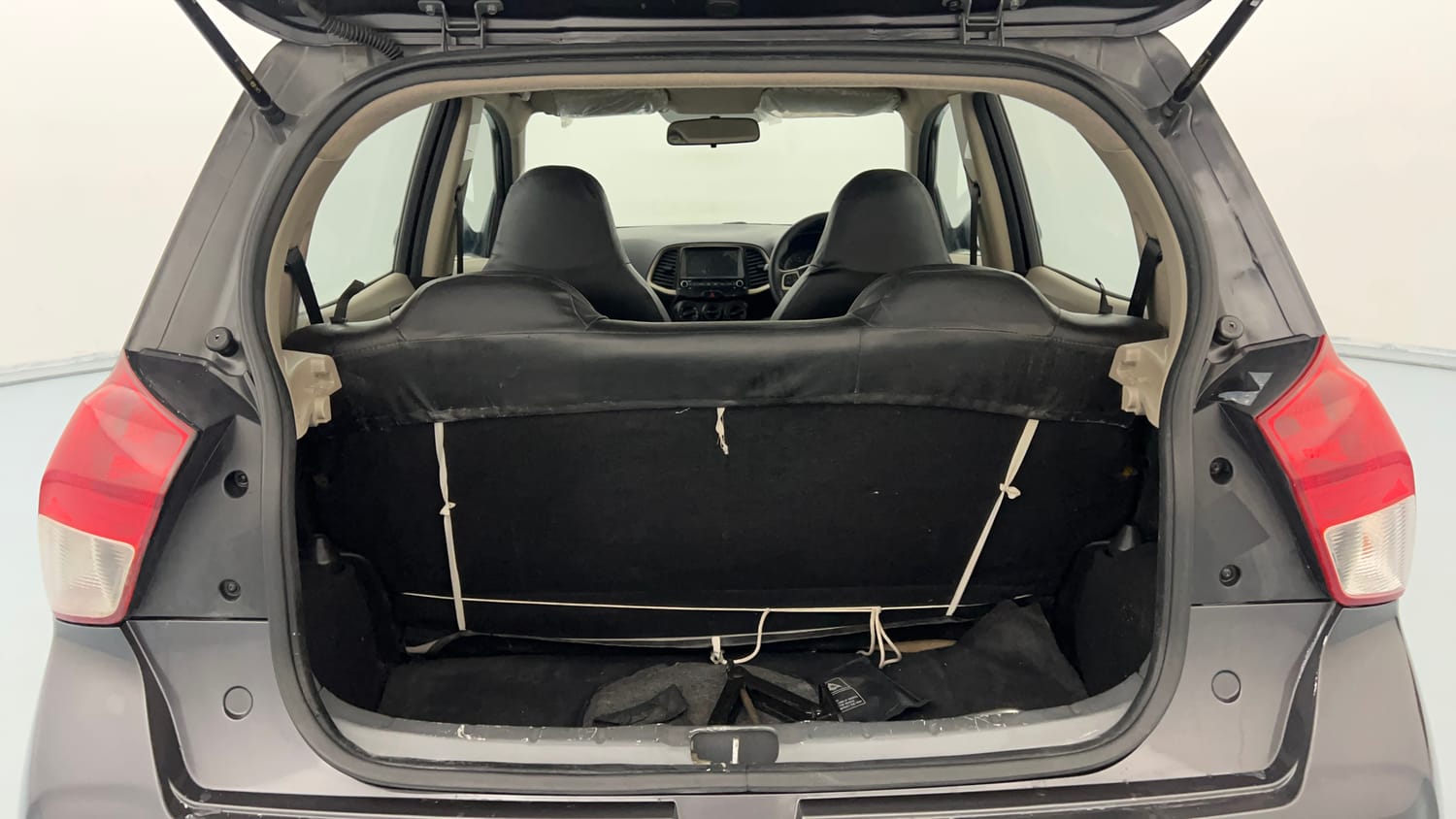 Used 2020 Hyundai Santro Sportz Petrol Manual interior DICKY INSIDE VIEW