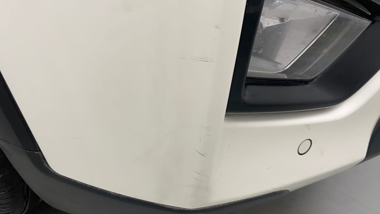 Used 2022 Mahindra XUV 300 W8 (O) 1.2 Petrol Petrol Manual dents MINOR SCRATCH