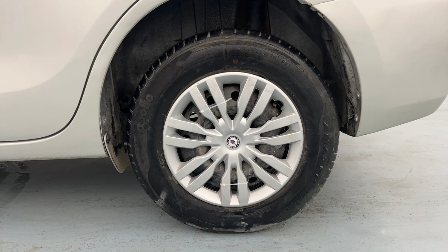 Used 2018 Maruti Suzuki Dzire VXi AMT Petrol Automatic tyres LEFT REAR TYRE RIM VIEW