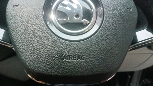 Used 2025 Skoda Kylaq Signature Petrol Manual top_features Airbags