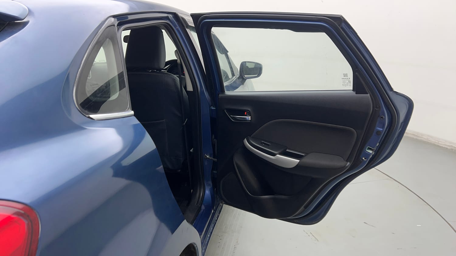 Used 2017 Maruti Suzuki Baleno Delta 1.2 Petrol Manual interior RIGHT REAR DOOR OPEN VIEW