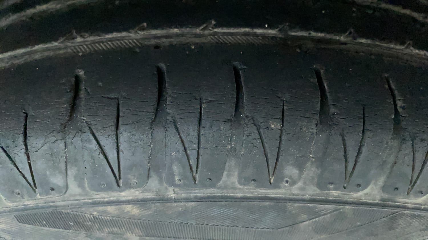 Used 2019 Tata Tiago Revotron XZA Plus Petrol Automatic tyres RIGHT FRONT TYRE TREAD VIEW