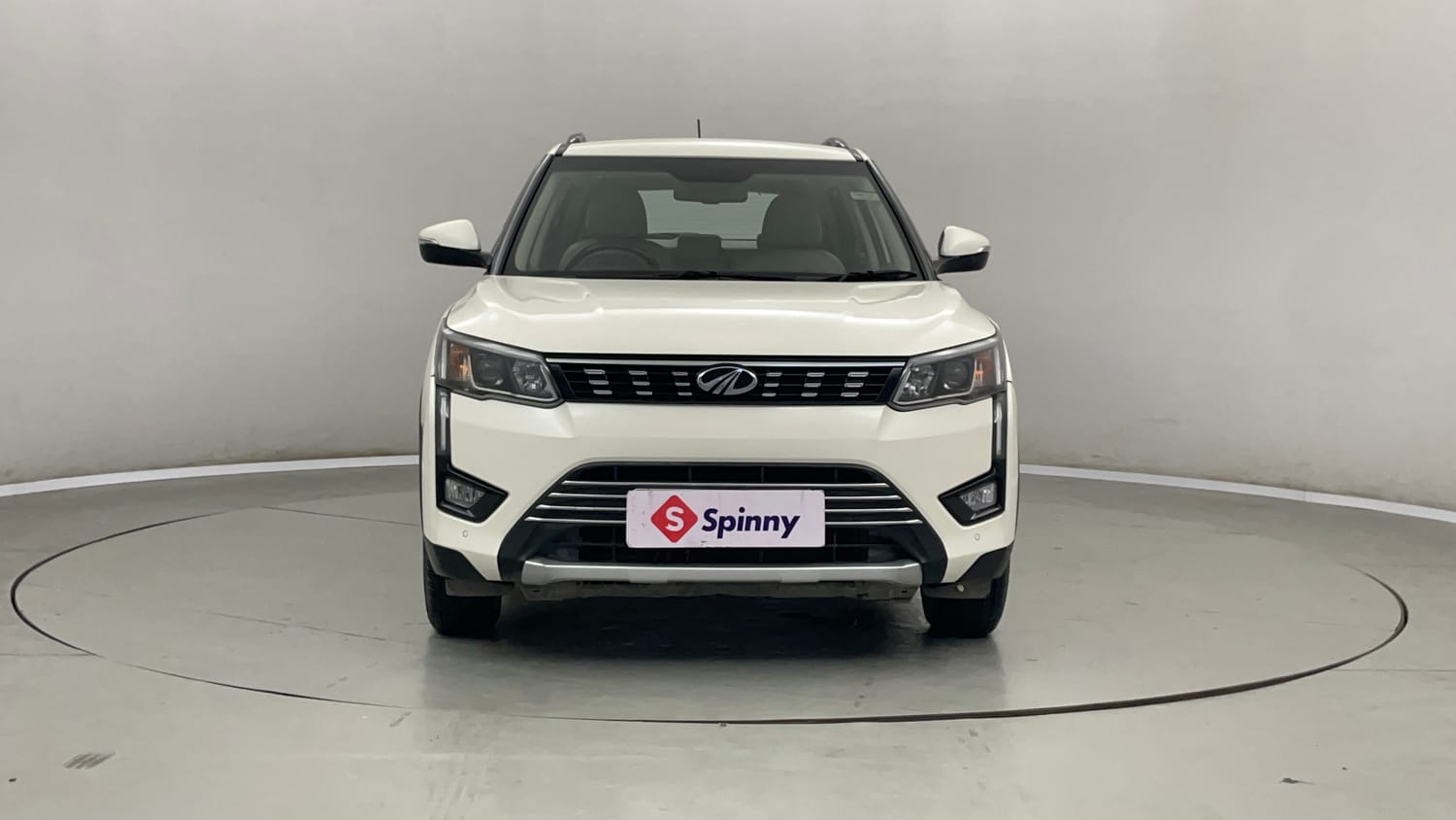 Used 2022 Mahindra XUV 300 W8 (O) 1.2 Petrol Petrol Manual exterior FRONT VIEW