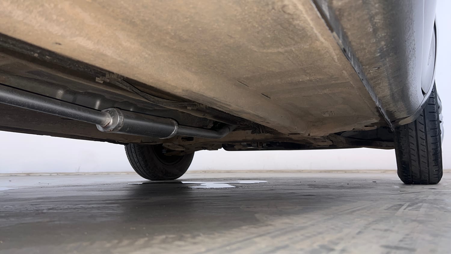 Used 2016 Datsun Redi-GO T Petrol Manual extra REAR RIGHT UNDERBODY VIEW