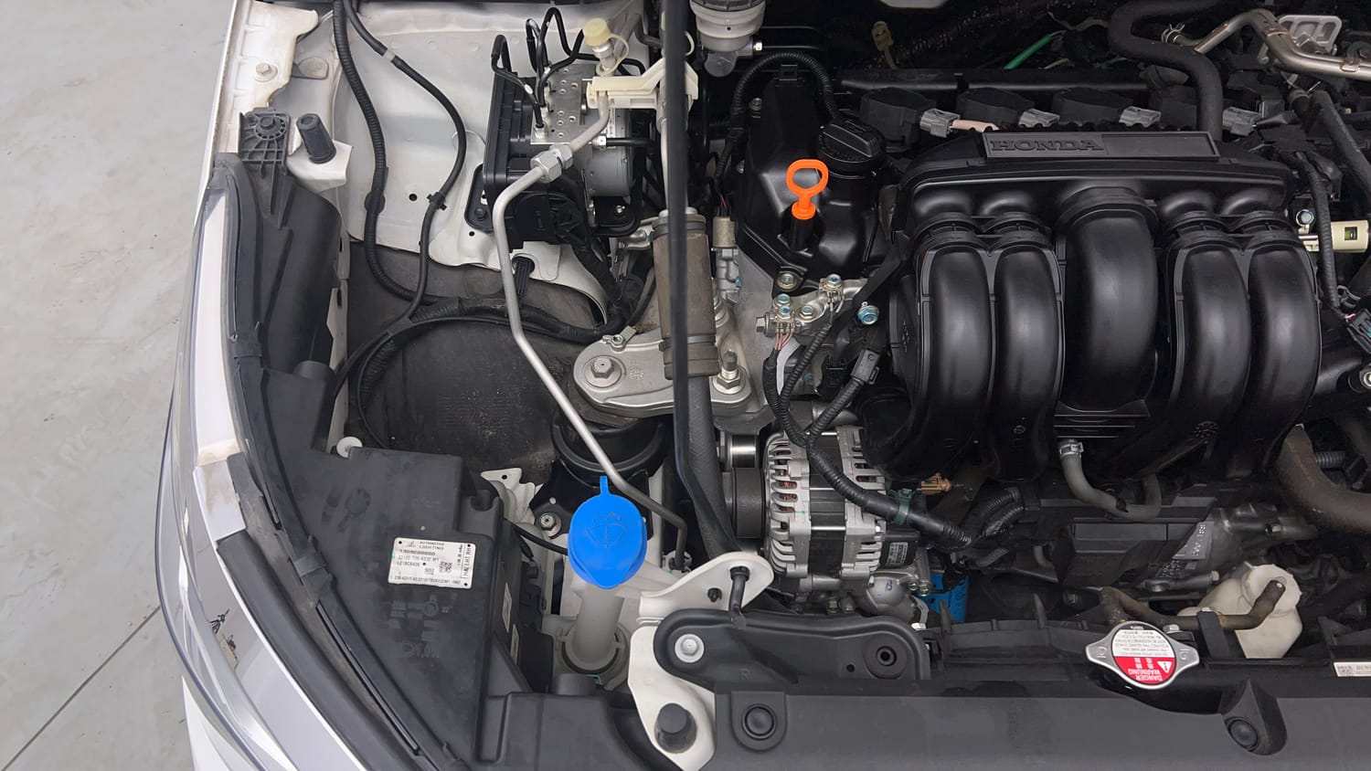 Used 2023 Honda City V Petrol CVT Petrol Automatic engine ENGINE RIGHT SIDE VIEW