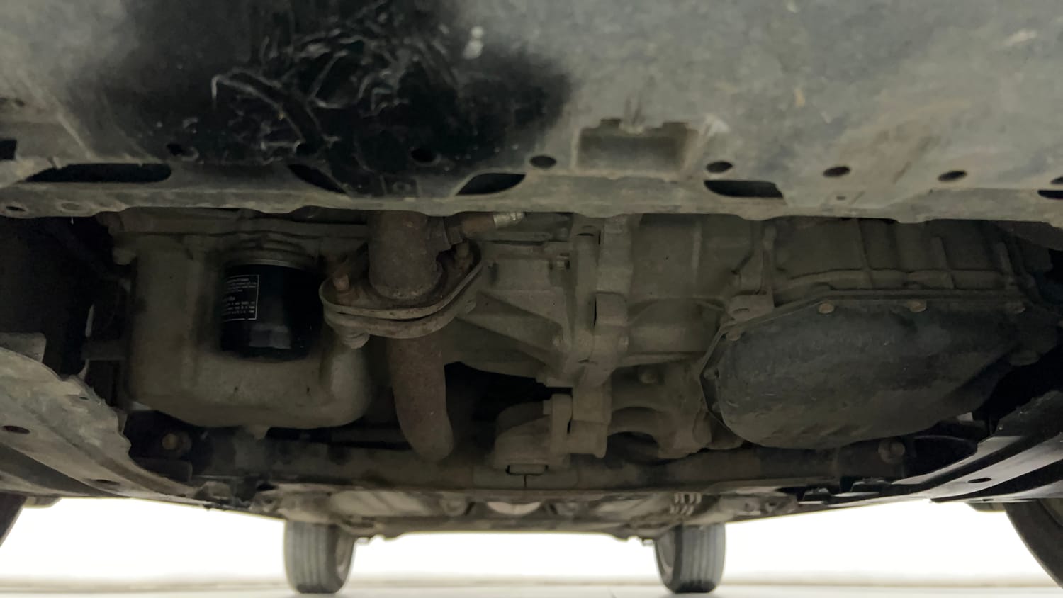 Used 2017 Maruti Suzuki Baleno Alpha 1.2 AT Petrol Automatic extra FRONT LEFT UNDERBODY VIEW