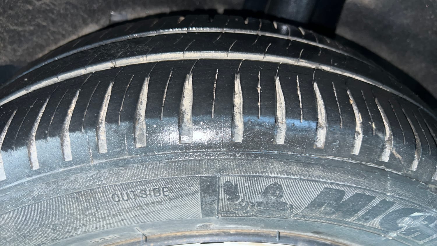 Used 2017 Maruti Suzuki Baleno Delta 1.2 Petrol Manual tyres LEFT REAR TYRE TREAD VIEW