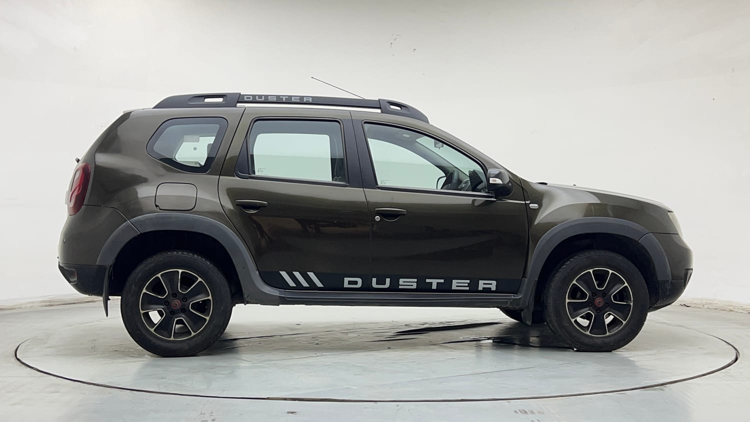 Used 2018 Renault Duster RXS CVT Petrol Automatic exterior RIGHT SIDE VIEW