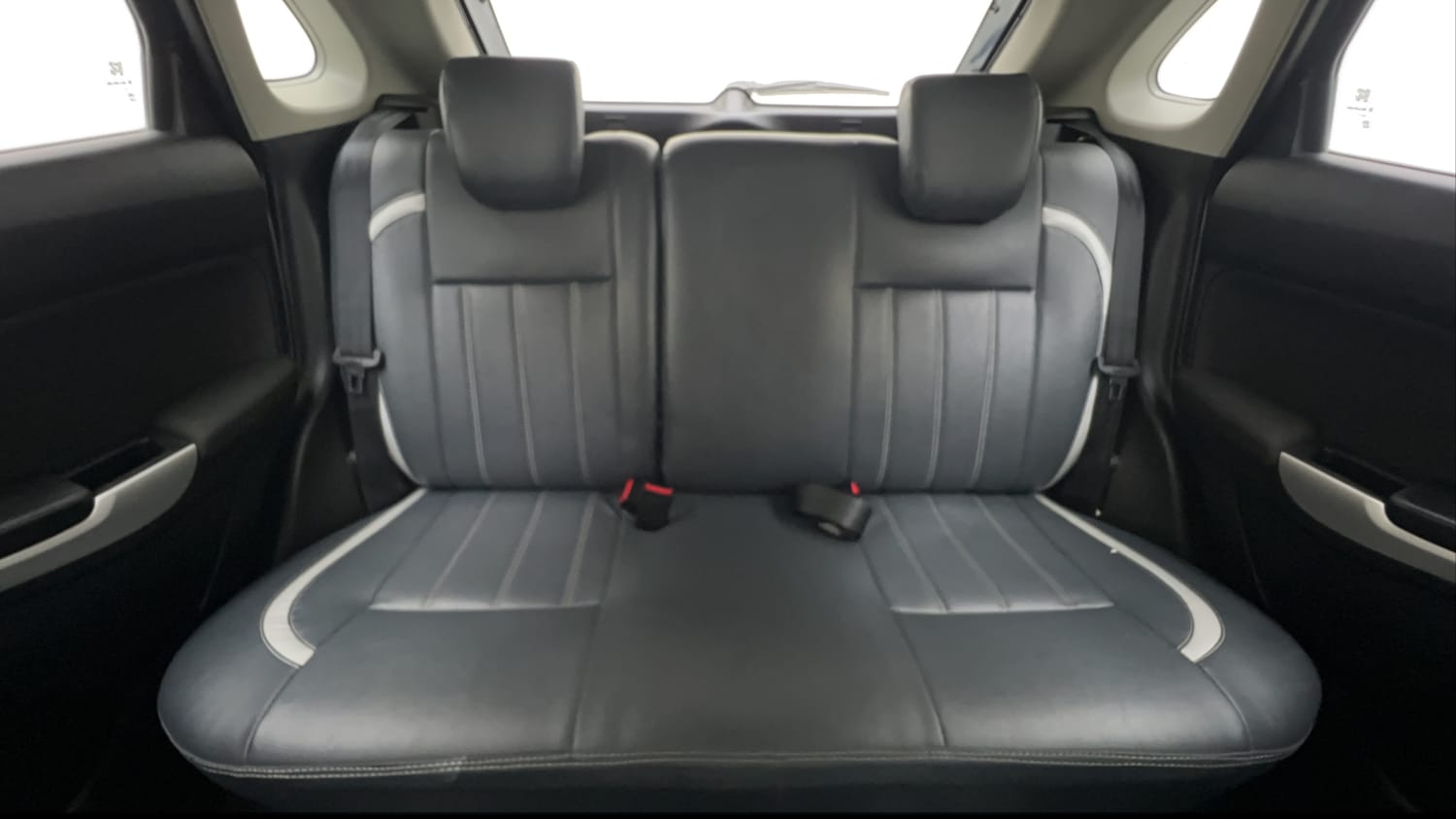 Used 2017 Maruti Suzuki Baleno Delta 1.2 Petrol Manual interior REAR SEAT CONDITION VIEW