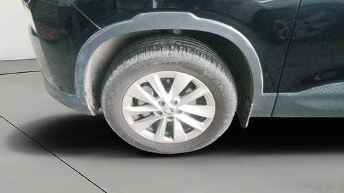 Used 2025 Skoda Kylaq Signature Petrol Manual tyres LEFT FRONT TYRE RIM VIEW