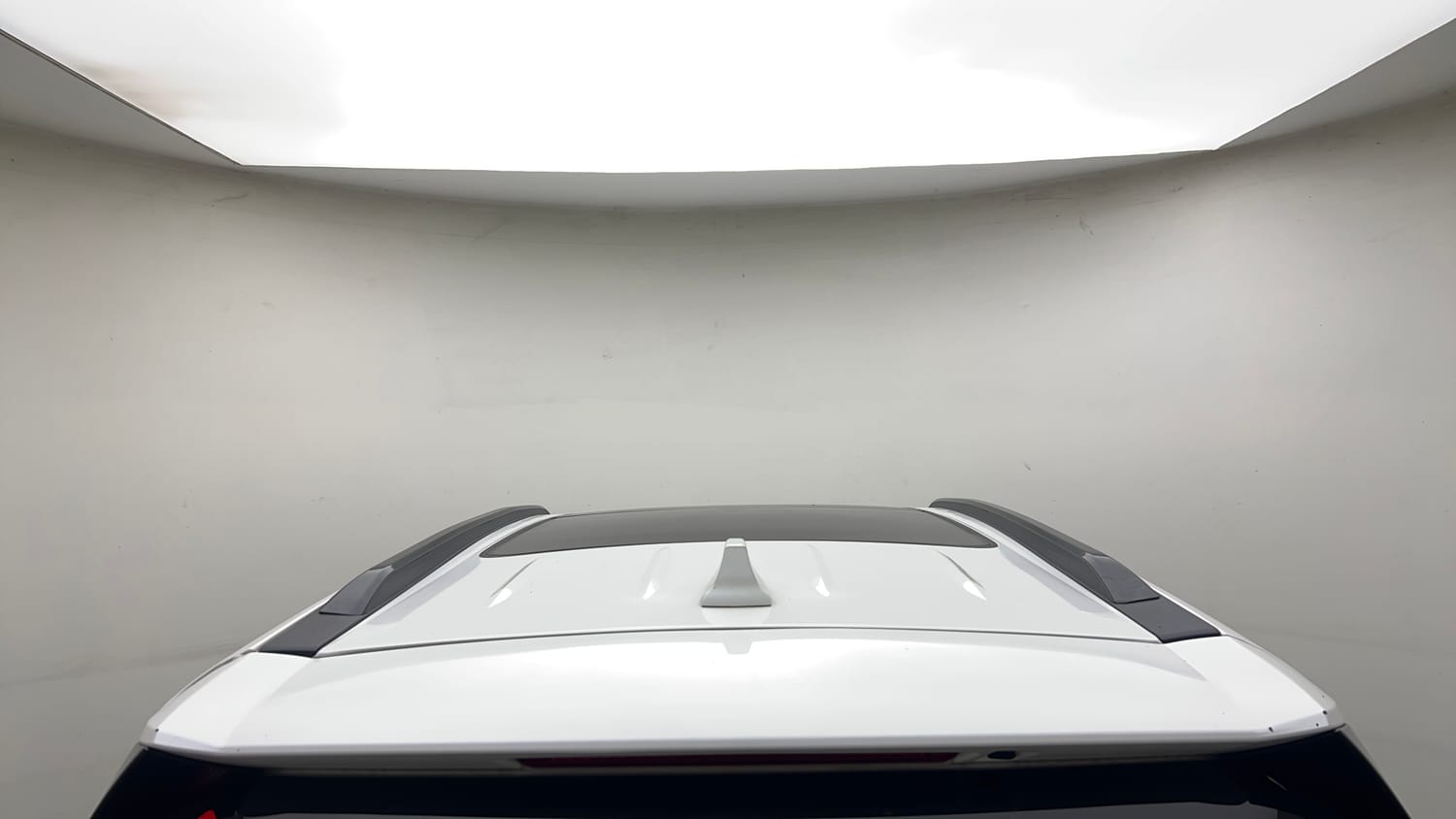 Used 2022 Mahindra XUV700 AX 5 Petrol AT 5 STR Petrol Automatic exterior EXTERIOR ROOF VIEW