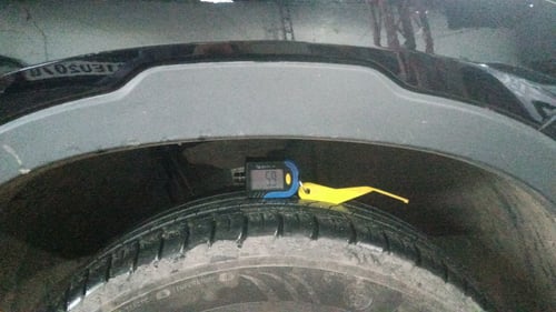 Used 2025 Skoda Kylaq Signature Petrol Manual tyres RIGHT FRONT TYRE TREAD VIEW