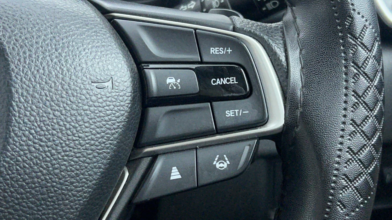 Used 2023 Honda City V Petrol CVT Petrol Automatic top_features Cruise control