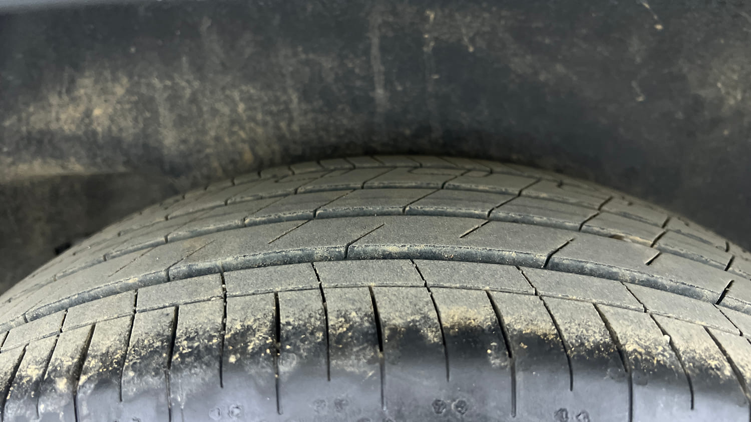 Used 2026 Honda Elevate V CVT Petrol Automatic tyres RIGHT REAR TYRE TREAD VIEW