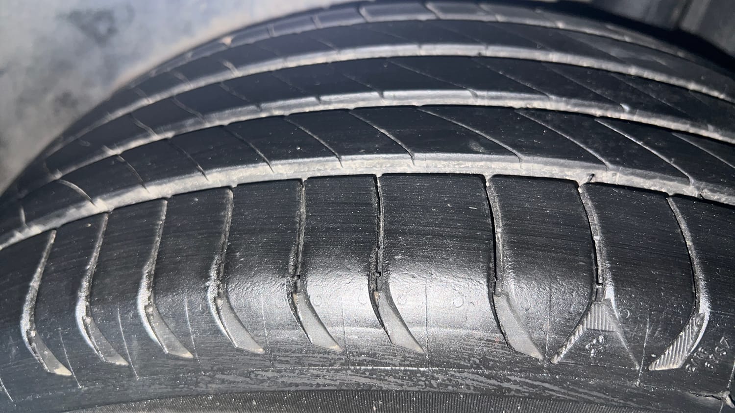 Used 2020 Maruti Suzuki Ciaz Alpha Hybrid 1.5 Petrol Manual tyres LEFT REAR TYRE TREAD VIEW