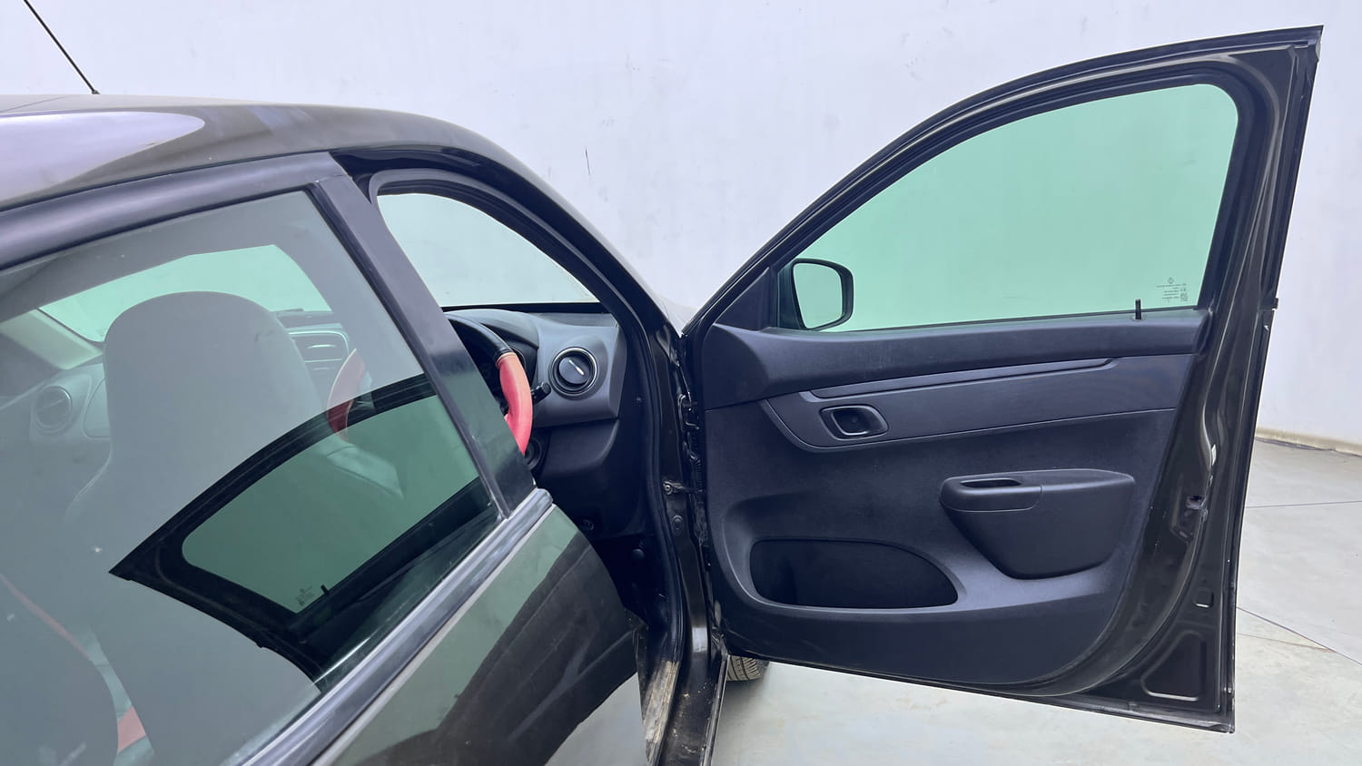 Used 2018 Renault Kwid RXT Opt Petrol Manual interior RIGHT FRONT DOOR OPEN VIEW