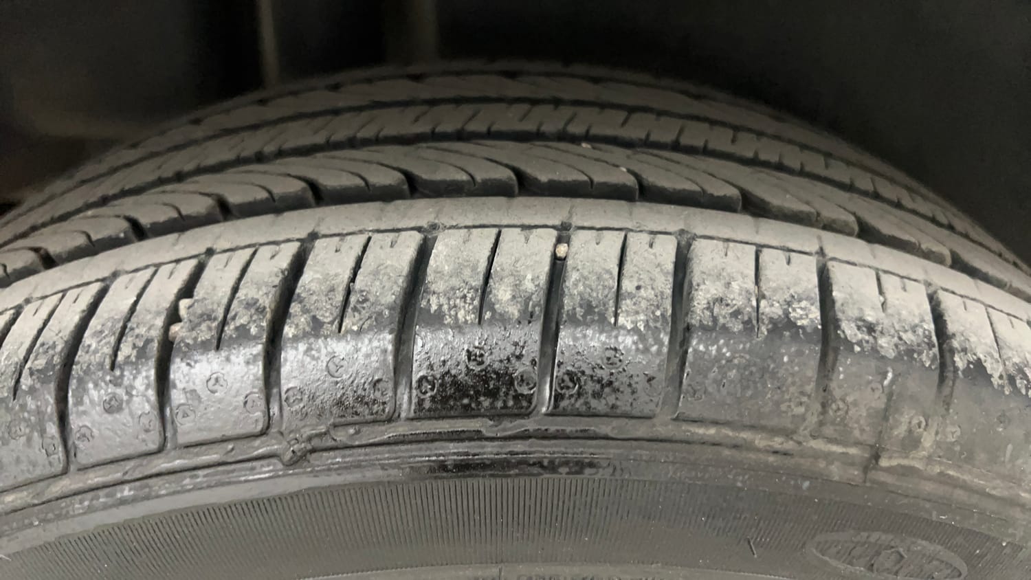 Used 2025 Maruti Suzuki Ciaz Alpha 1.5 AT Petrol Automatic tyres RIGHT REAR TYRE TREAD VIEW