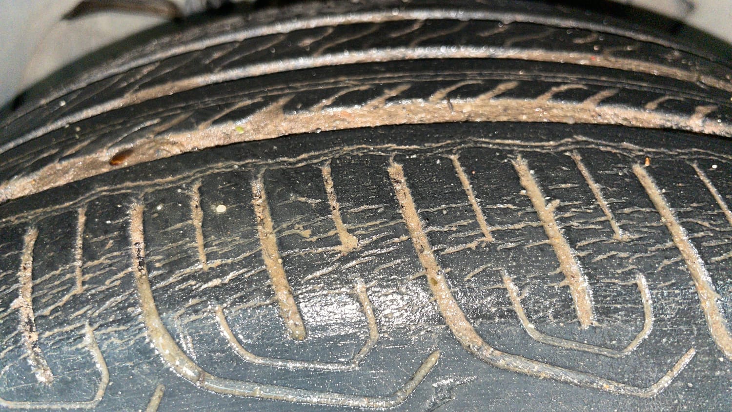 Used 2023 Tata Tiago XZ Plus CNG Cng Manual tyres LEFT FRONT TYRE TREAD VIEW