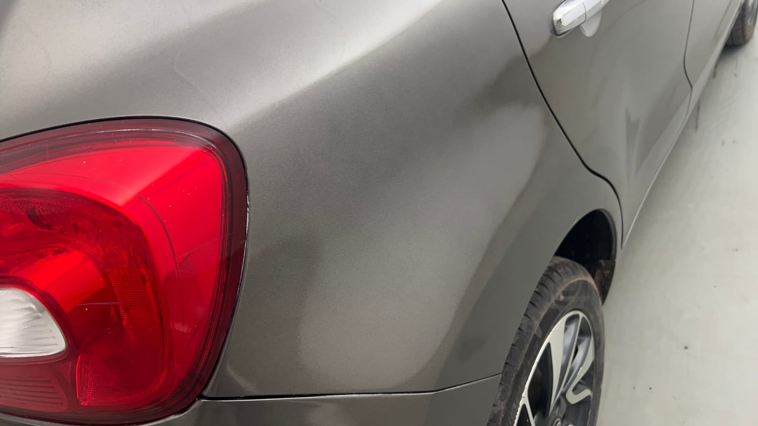 Used 2020 Toyota Glanza G CVT Petrol Automatic dents MINOR SCRATCH