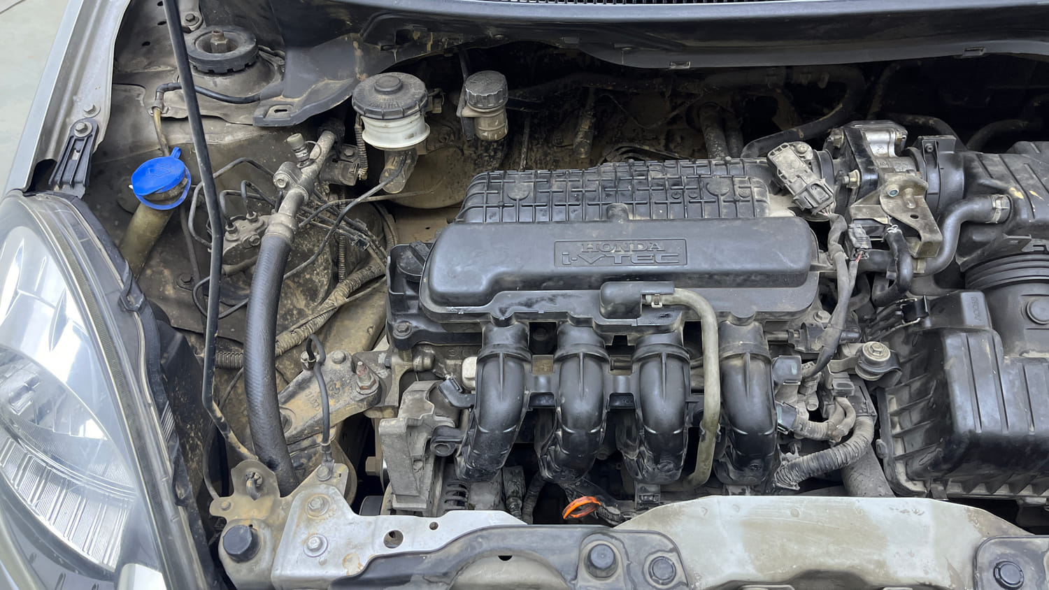 Used 2014 Honda Brio S MT Petrol Manual engine ENGINE RIGHT SIDE VIEW