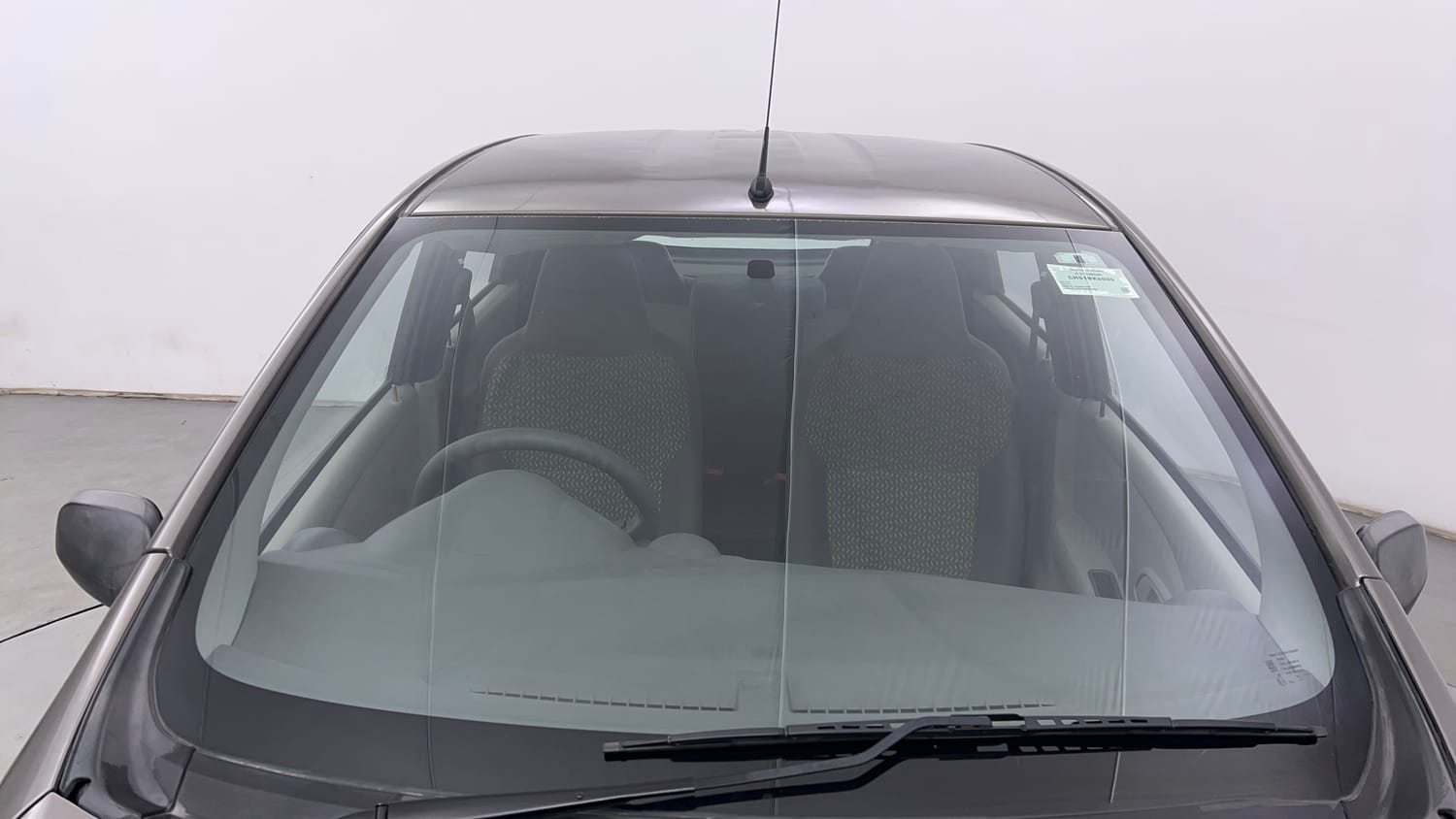 Used 2016 Datsun Redi-GO T Petrol Manual exterior FRONT WINDSHIELD VIEW