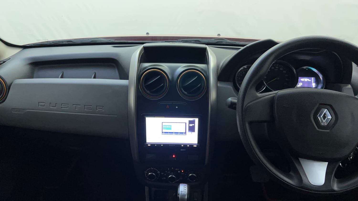 Used 2018 Renault Duster RXS CVT Petrol Automatic interior MUSIC SYSTEM & AC CONTROL VIEW