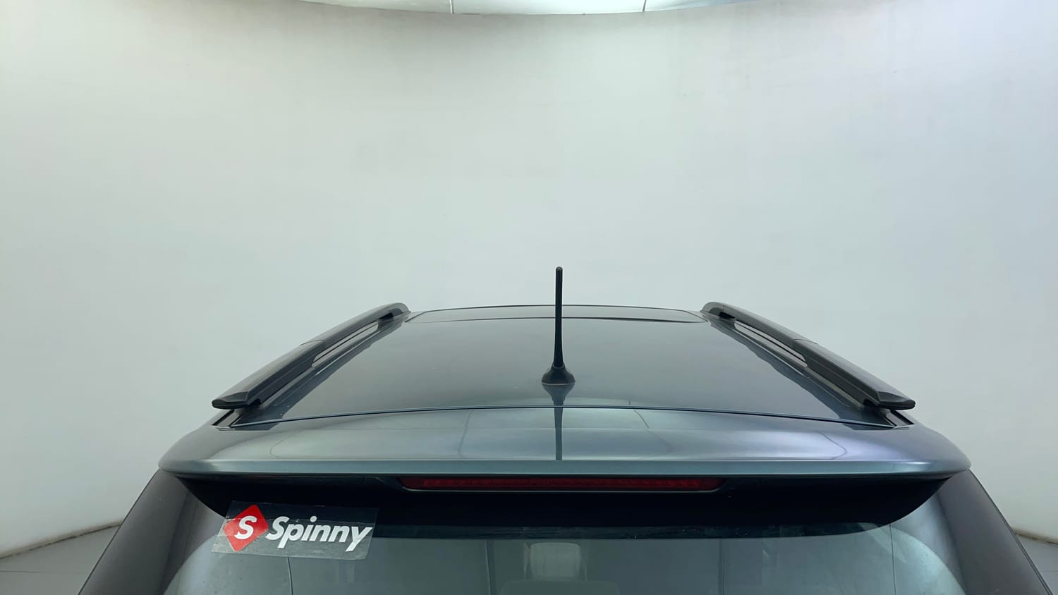 Used 2021 Mahindra XUV 300 W6 1.2 Petrol Petrol Manual exterior EXTERIOR ROOF VIEW