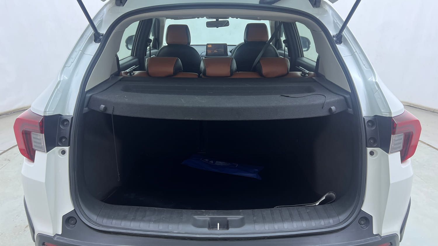 Used 2026 Honda Elevate V CVT Petrol Automatic interior DICKY INSIDE VIEW
