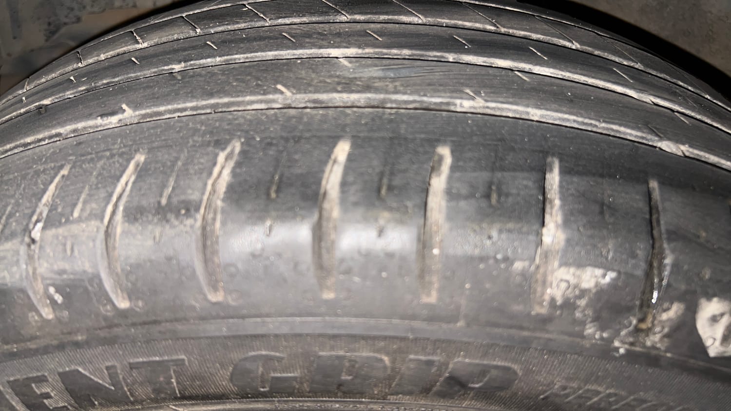 Used 2024 Tata Curvv Creative Plus S 1.2 Revotron Petrol 7DCA Petrol Automatic tyres RIGHT REAR TYRE TREAD VIEW