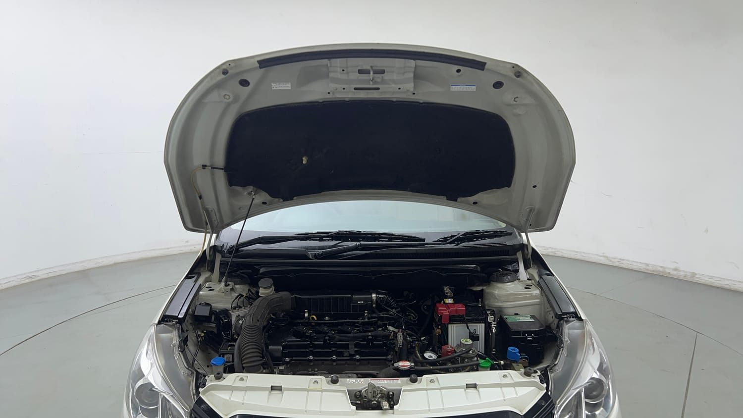 Used 2024 Maruti Suzuki Ciaz Sigma 1.5 Petrol Manual engine ENGINE & BONNET OPEN FRONT VIEW