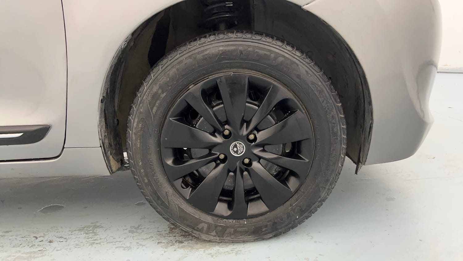 Used 2018 Maruti Suzuki Baleno Delta 1.2 Petrol Manual tyres RIGHT FRONT TYRE RIM VIEW