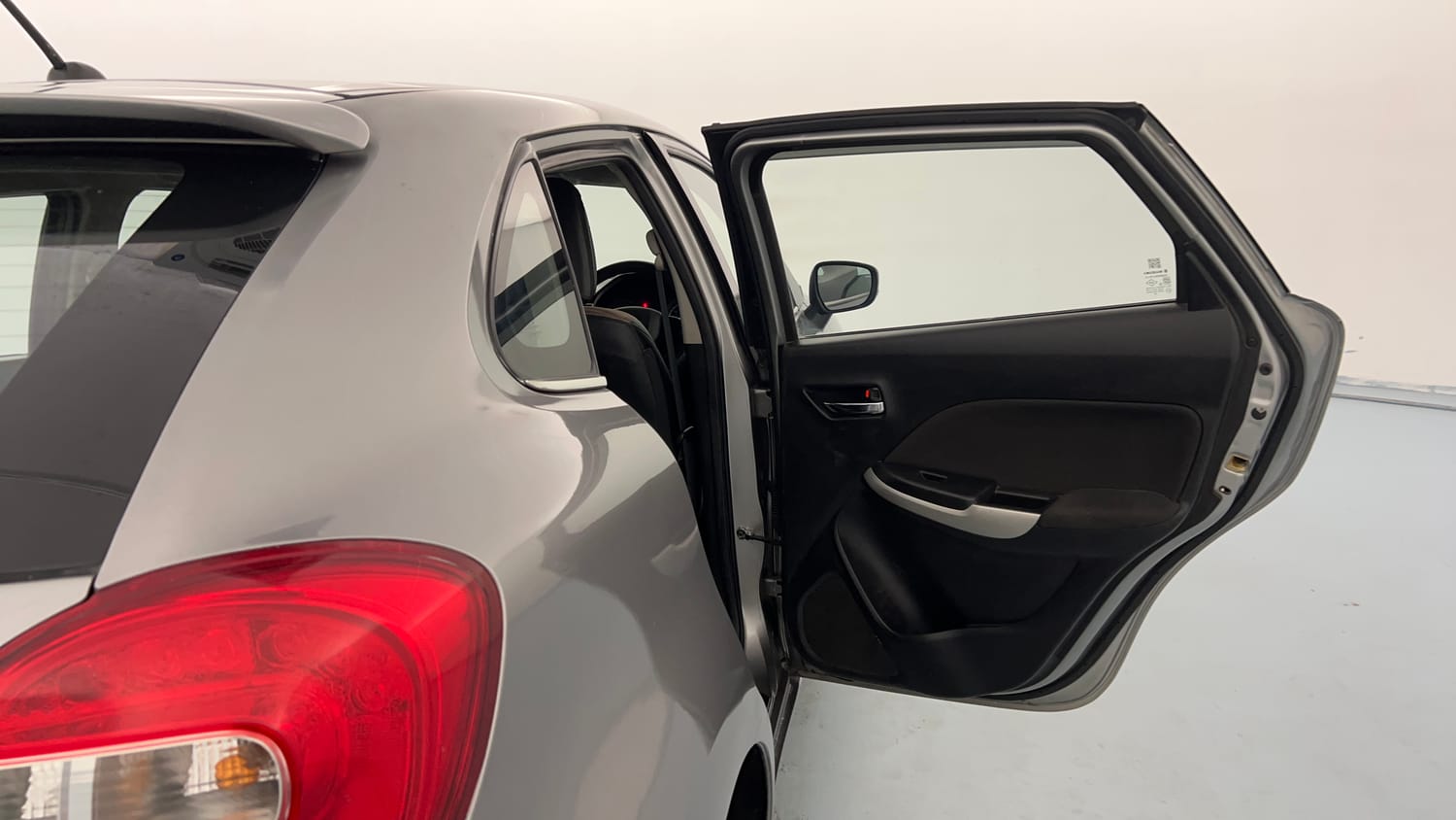 Used 2018 Maruti Suzuki Baleno Delta 1.2 Petrol Manual interior RIGHT REAR DOOR OPEN VIEW