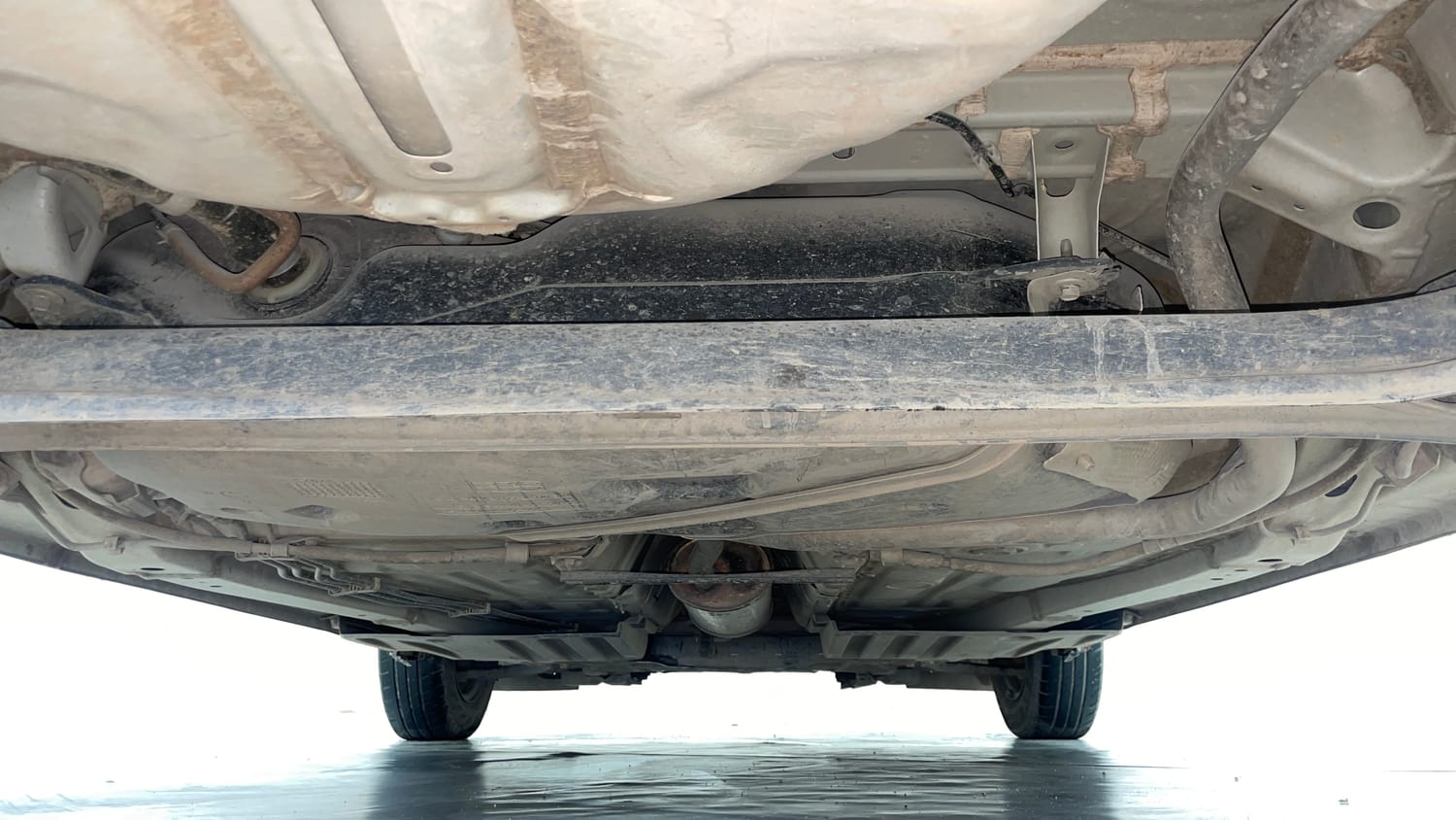 Used 2023 Maruti Suzuki Swift VXi Petrol Manual extra REAR UNDERBODY VIEW (TAKEN FROM REAR)
